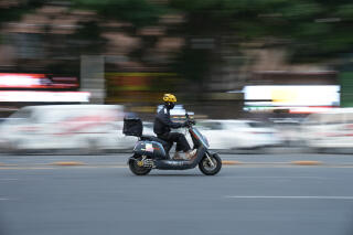 深圳把 25 km/h 天花板搬上路面|彩虹桥 RFID 區間測速,抓到超速的都是改裝車
