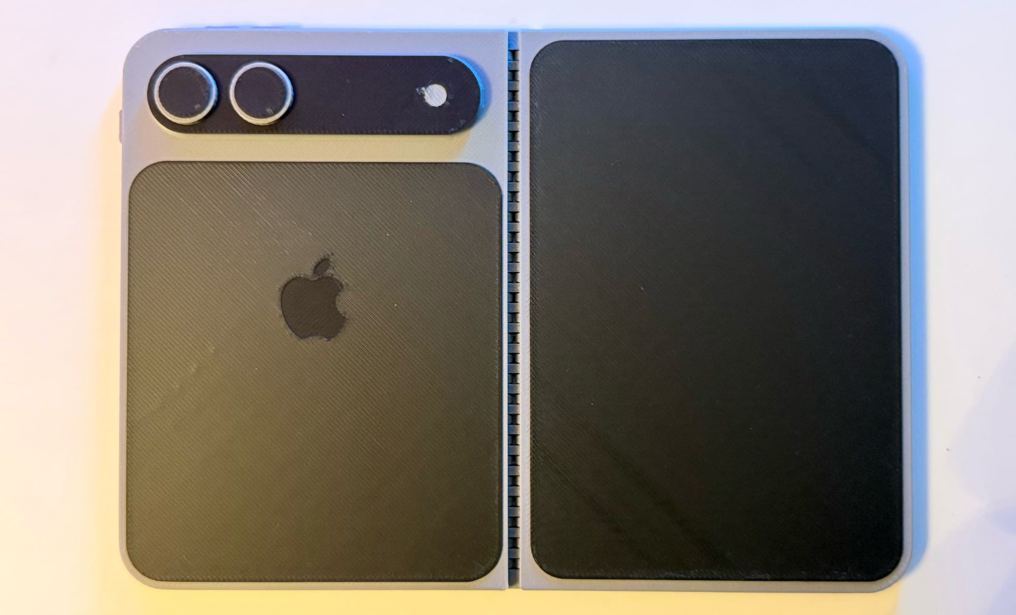 iPhone Ultra 闊摺疊電池入網 4,883 mAh|比自家 18 Pro Max 少 684 mAh,售價卻預估貴 600 美元