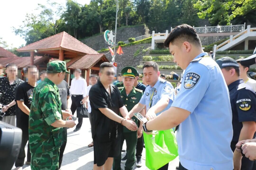 銀狐木馬首犯從越南押解回國|潛逃 10 個月,另 11 嫌粵桂同步落網