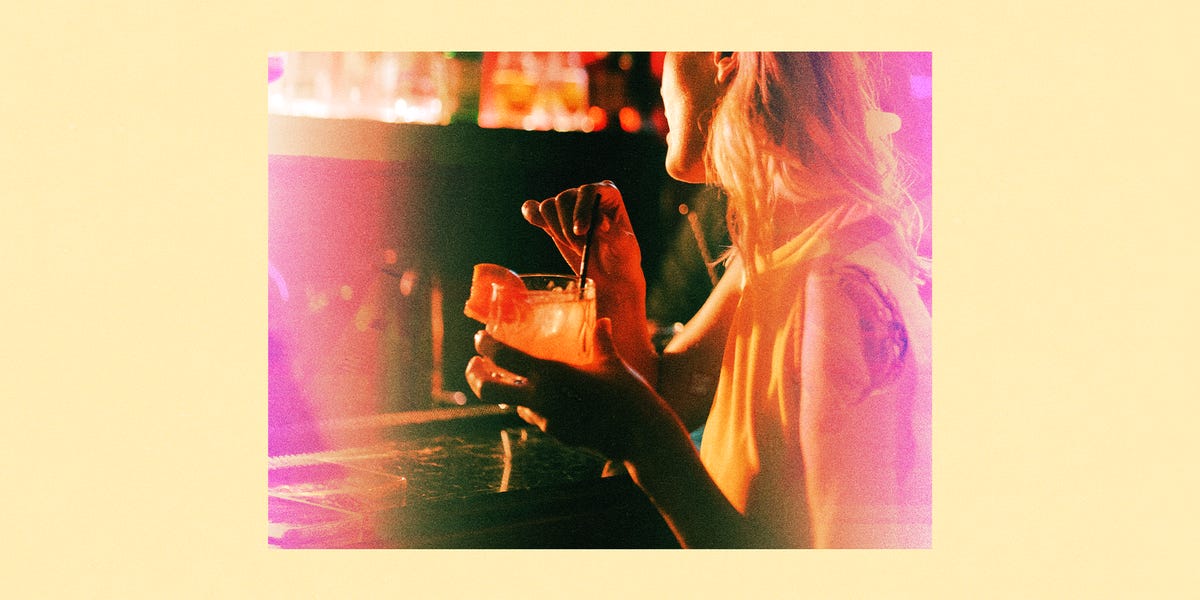 Z 世代不是戒酒,只是喝得晚|74% 過去半年喝過酒,比 3 年前 66% 又漲回來