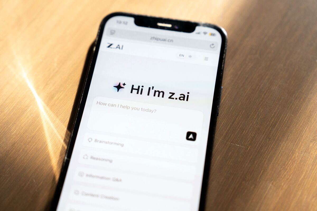 智譜建成 1 吉瓦 AI 數據中心|全部國產晶片,單集群超 1 萬張