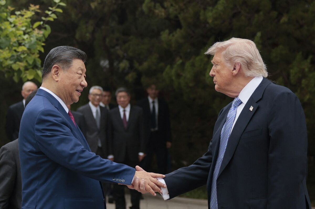 Bloomberg:中國 AI 惠及全民攻勢打破美國遏制策略|開源權重成關稅打不到的空氣